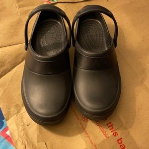 Work crocs slip resistant